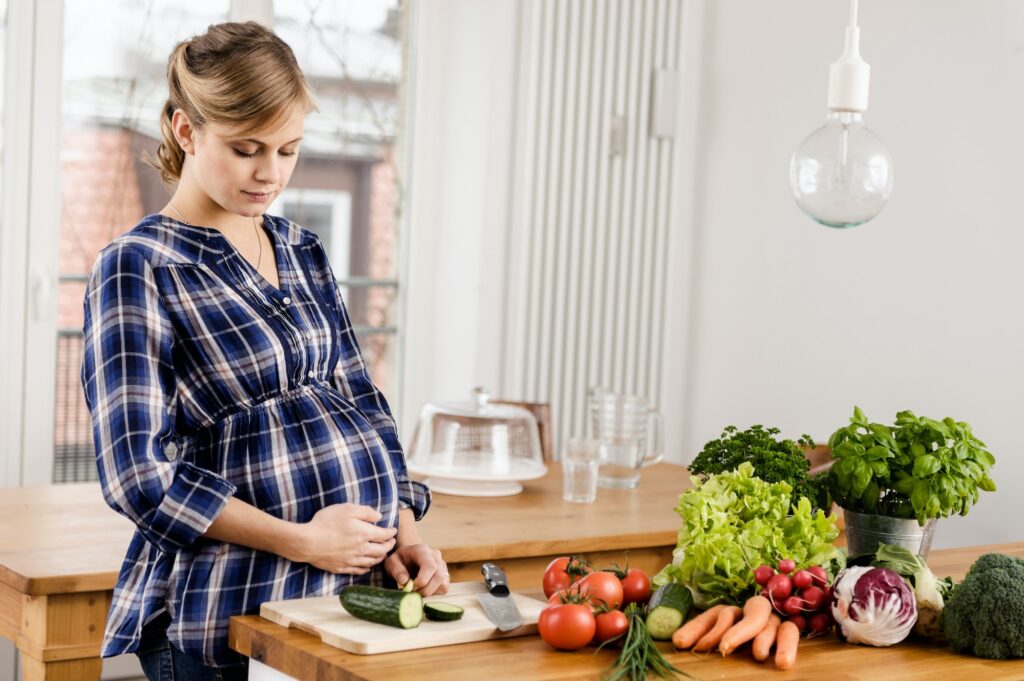 Balanced diet plan for pregnant women