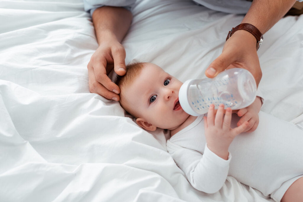 Baby Pushing Bottle Away But Still Hungry? Understand Why & Solutions!